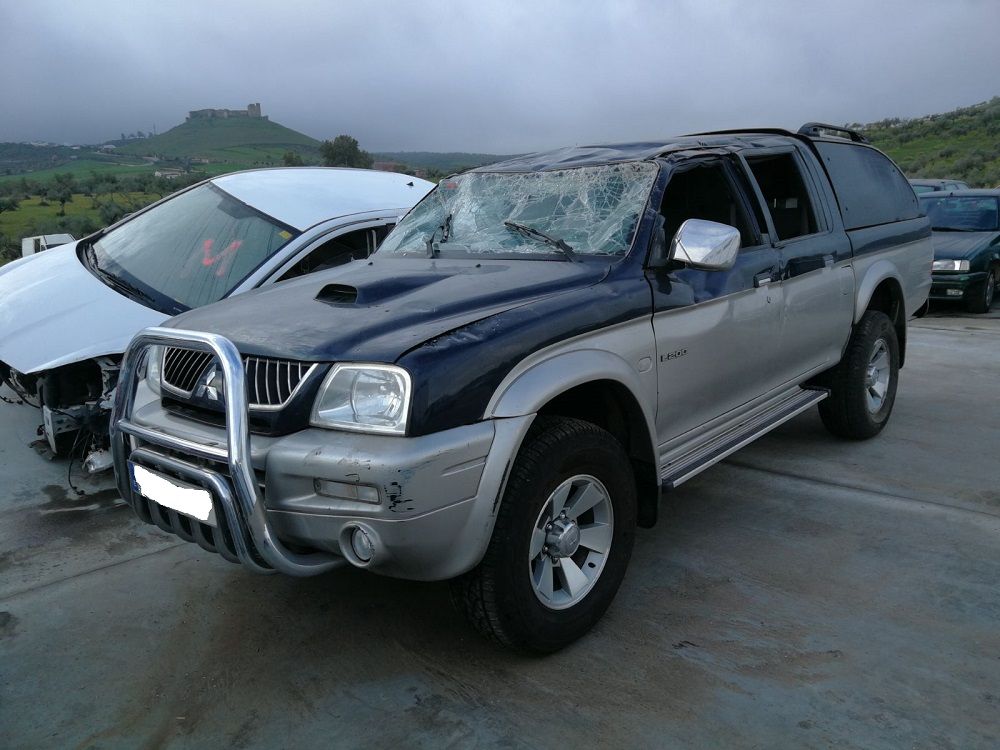 Mitsubishi l200 2004