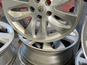 Juego de llantas Renault 17"