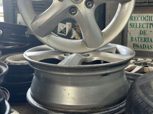 Juego de llantas Suzuki 16"