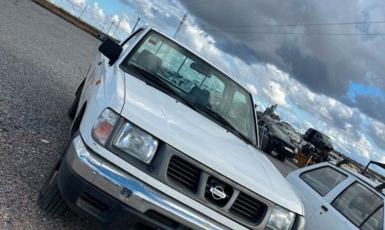 Nissan PICK UP 2.5D